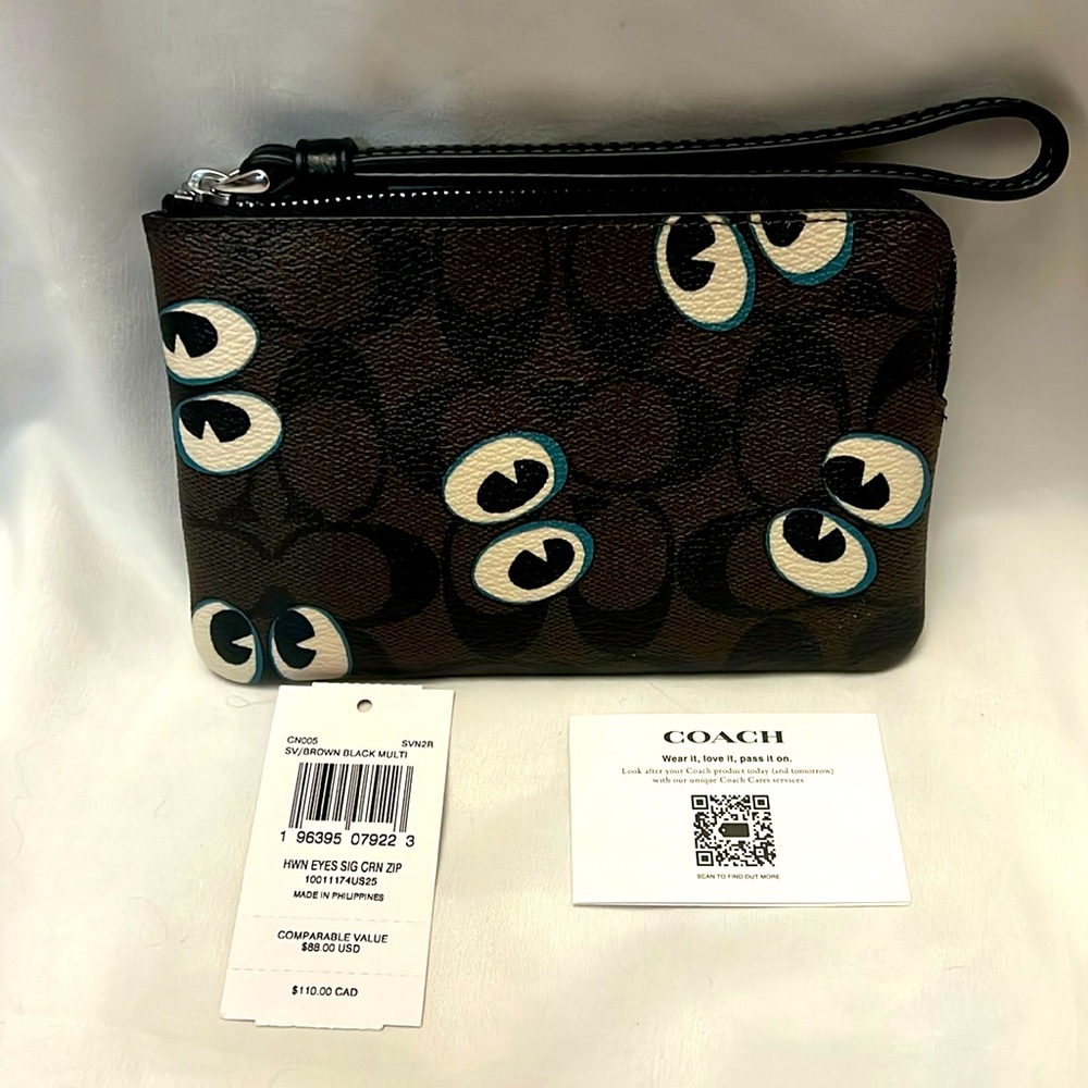 Coach eyeball LE wristlet NWT